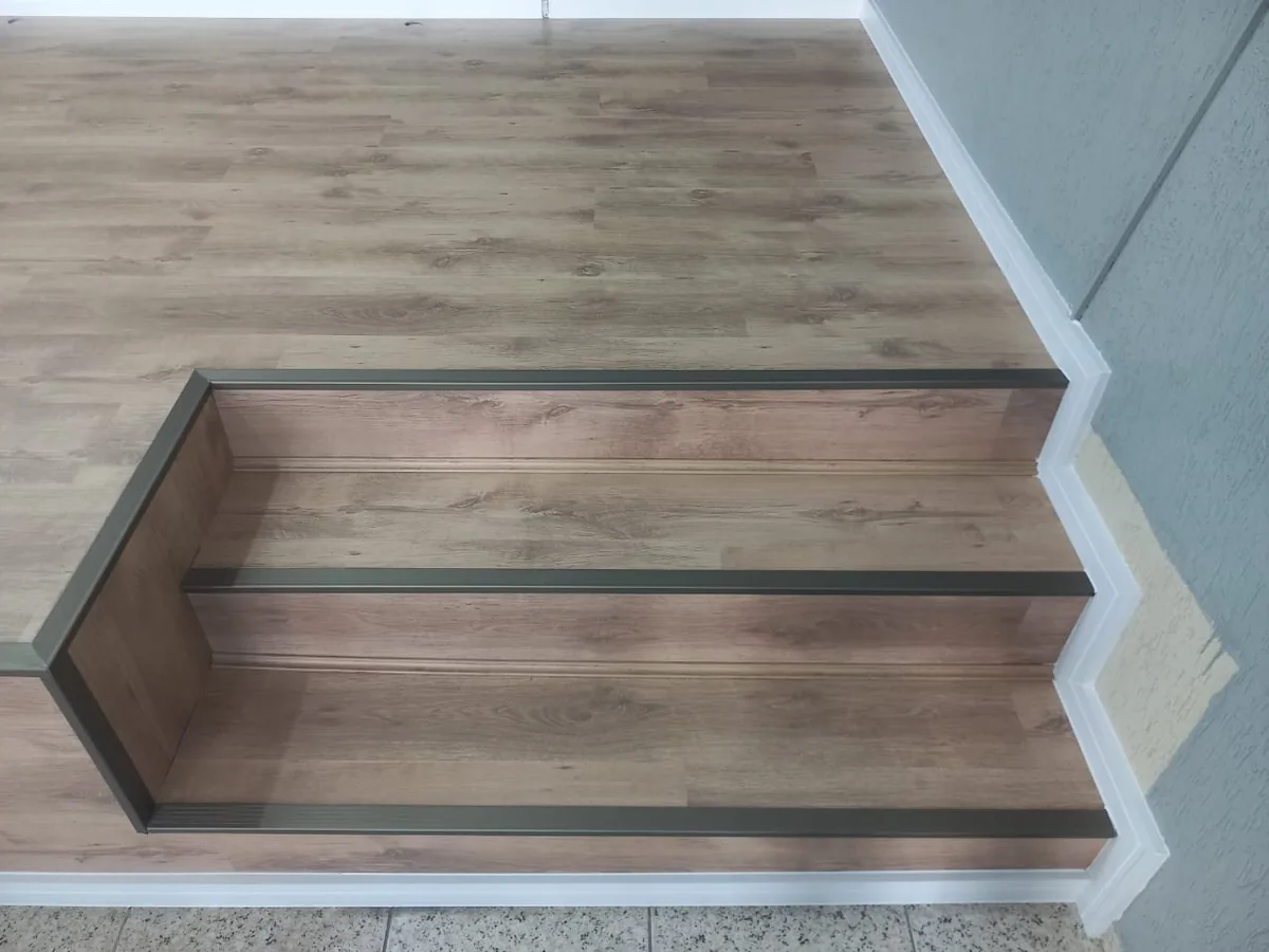 Detalhe de Acabamento em Escada